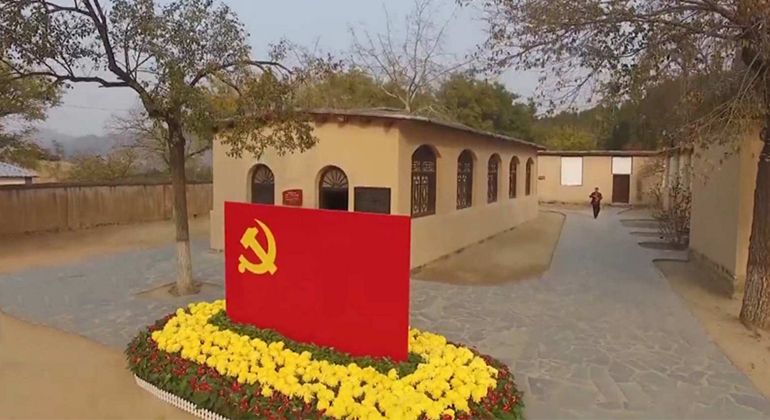 習(xí)近平：守初心 擔(dān)使命 找差距 抓落實(shí)